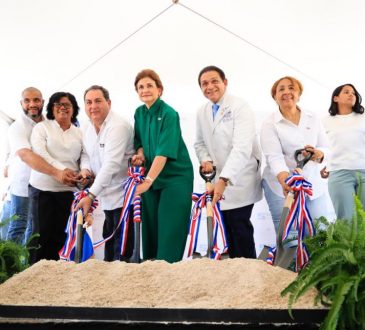 Gobierno inicia construcción unidades hemodiálisis y pie diabético en hospital de Neyba