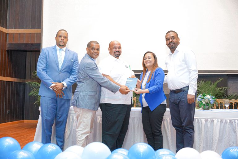 SNS certificó Guías Farmacoterapéuticas de 14 hospitales de Enriquillo