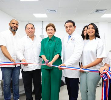 SNS entregó tomógrafo de 128 cortes al Hospital Provincial San Bartolomé