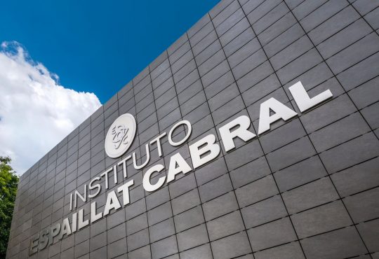 Instituto Espaillat Cabral fortalece su compromiso con el turismo médico