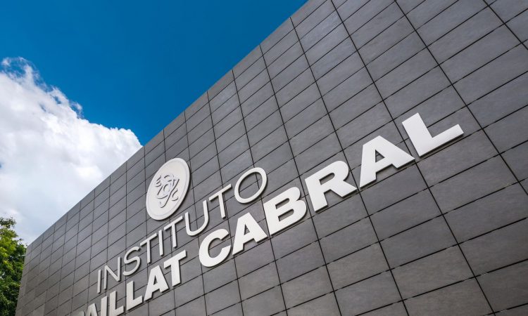 Instituto Espaillat Cabral fortalece su compromiso con el turismo médico