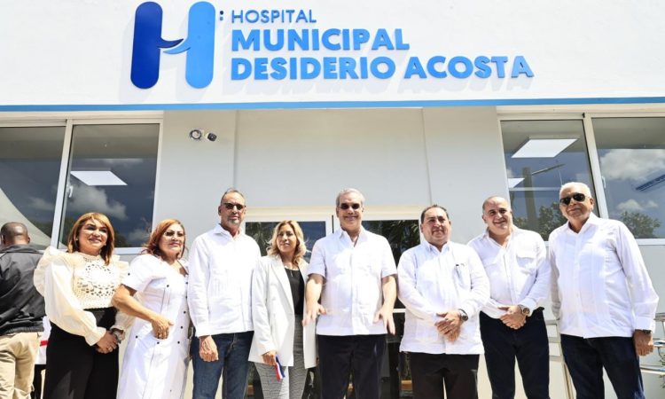 SNS entregó hospitales en Gaspar Hernández y Río San Juan