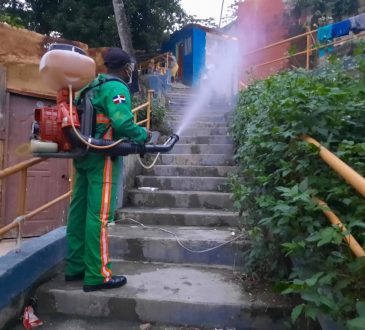 MSP coordinó fumigación de 1,700 hogares en Santo Domingo