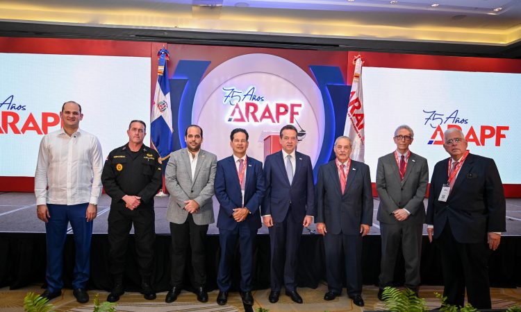 ARAPF expuso principales desafíos y oportunidades del sector salud en su congreso