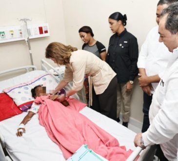 SNS supervisa atención a pacientes con dengue en Hospital Jaime Mota