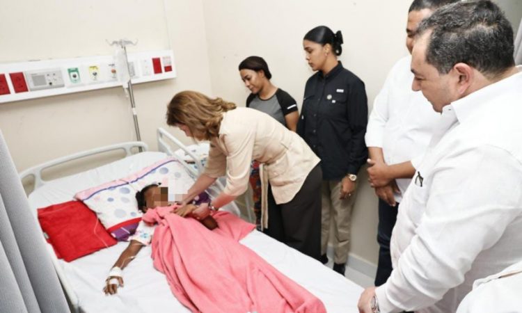 SNS supervisa atención a pacientes con dengue en Hospital Jaime Mota