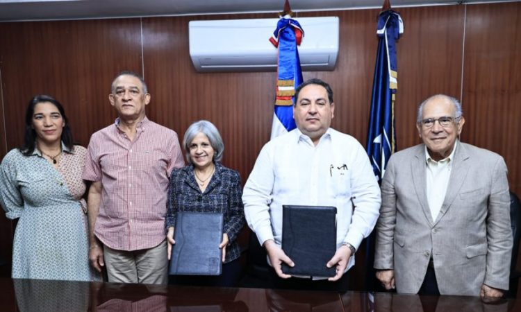SNS y Fundación Dominicana de Infectología fortalecerán atención primaria en San Pedro de Macorís