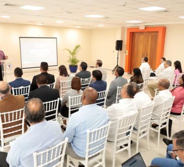 DGCP socializó indicadores de compras públicas en el sistema de salud