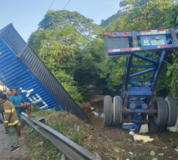 9-1-1 coordinó la asistencia de rescate de personas en Autopista Duarte