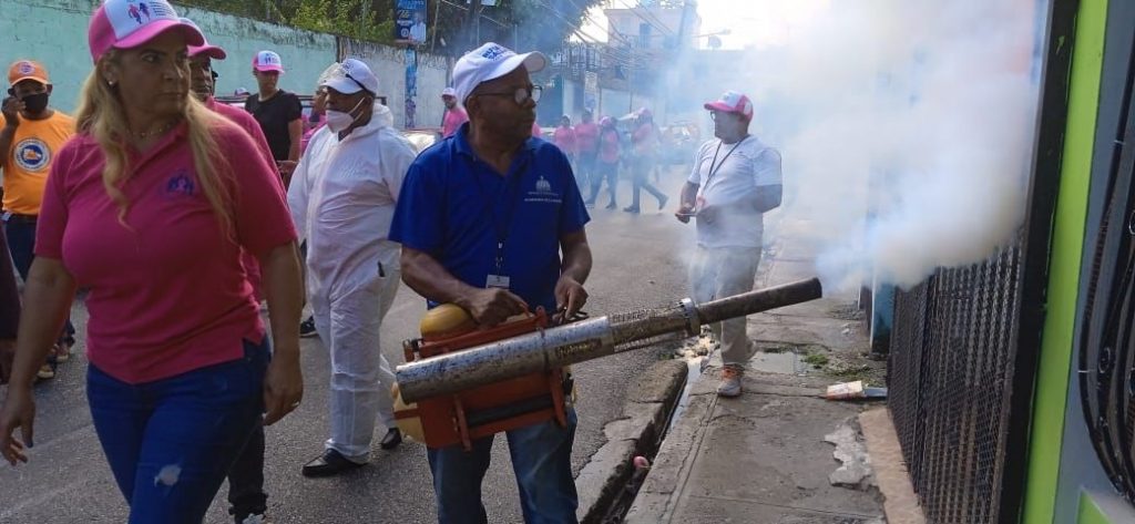 CMD realizó operativo de fumigación contra el dengue en el barrio Simón Bolívar