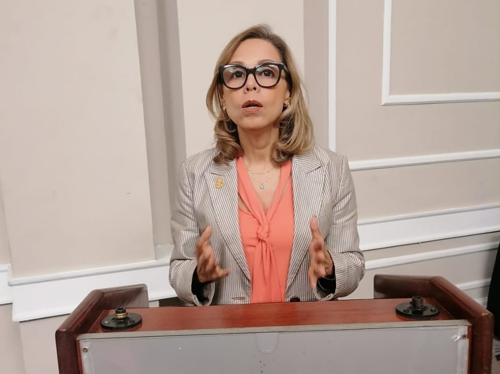 Pediatras emiten recomendaciones preventivas tras paso de inundaciones Dra. Rosa Acevedo Saladín