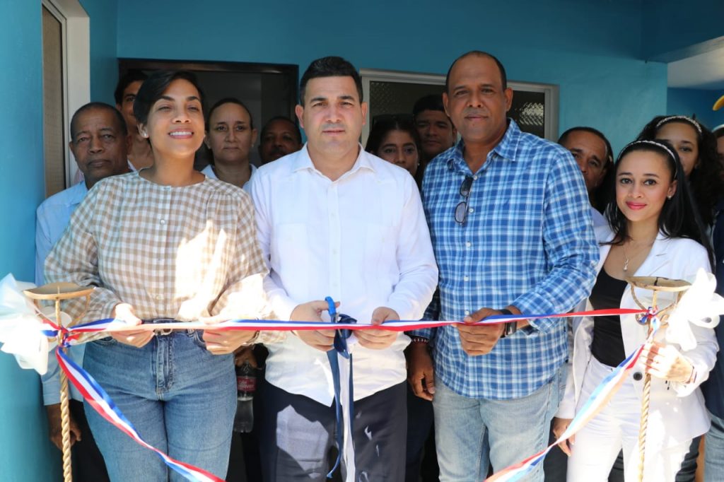SRS Cibao Occidental reinauguró el CPN Buen Hombre, en Montecristi SRS Cibao Occidental entrega remozado CPN Buen Hombre, en Montecristi