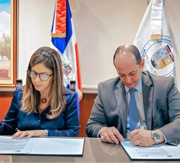 UNIBE y Médico Express firman acuerdo en pro de la investigación científica