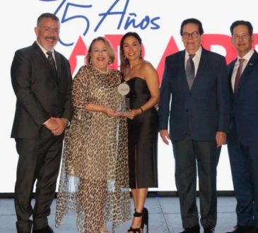 ARAPF reconoció a cinco empresas colaboradoras en celebración de su 75 aniversario