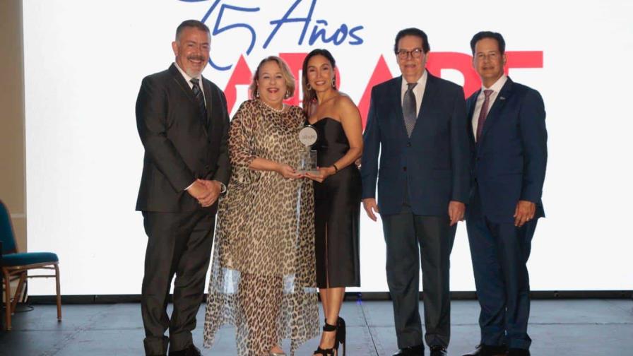 ARAPF reconoció a cinco empresas colaboradoras en celebración de su 75 aniversario