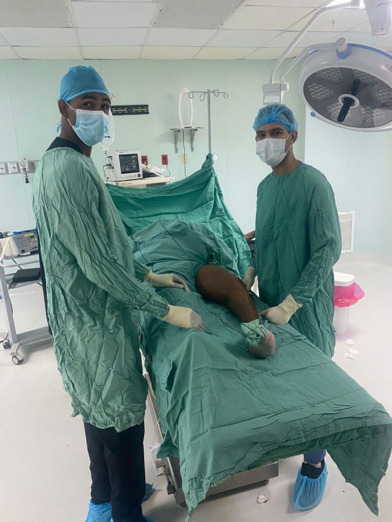 Ney Arias Lora finalizó con éxito operativo quirúrgico de reconstrucción ósea