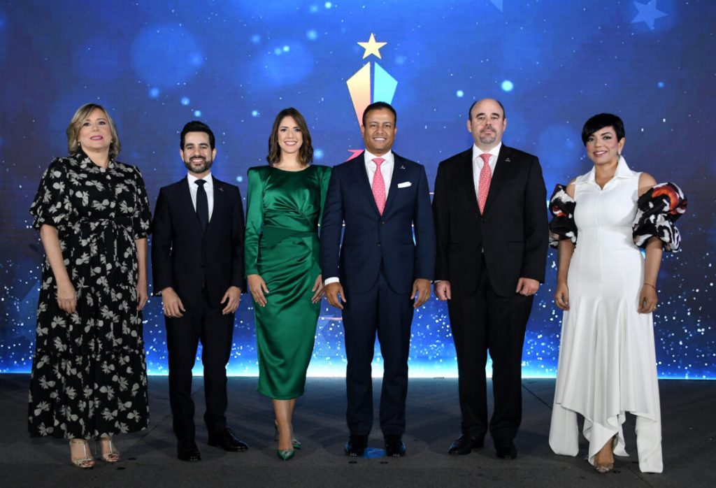 ADOCOSE reconoció a aseguradoras dominicanas en su 8ª entrega de premios ADOCOSE reconoció a aseguradoras dominicanas en su 8ª entrega de premios