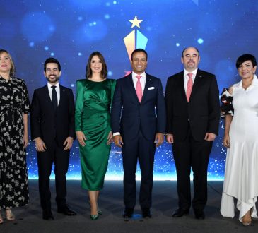 ADOCOSE reconoció a aseguradoras dominicanas en su 8ª entrega de premios