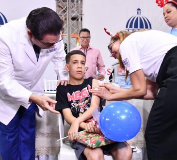 MSP inmunizó a cientos de menores en Vacunaton de Santiago