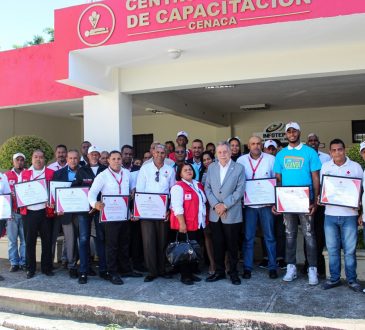 Cruz Roja Dominicana reconoció labor de sus 11,000 voluntarios en su día