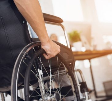 CONADIS recuerda a las personas con discapacidad el poder solicitar sus sillas de ruedas a las ARS