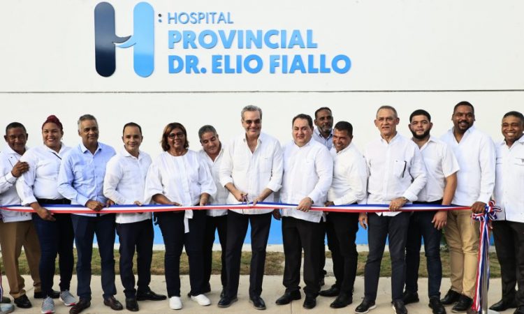 Gobierno inauguró dos centros de salud en Pedernales
