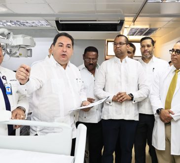 SNS habilita UCI de Neurocirugía en Hospital Salvador B. Gautier