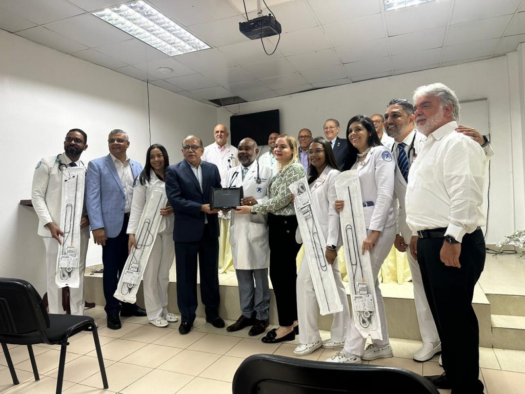 SDNCT entregó broncoscopio a Residencia Neumología Pediátrica del Materno Infantil San Lorenzo de Los Mina SDNCT entregó broncoscopio a Residencia Neumología Pediátrica del Materno Infantil San Lorenzo de Los Mina