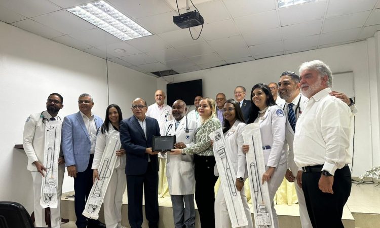 SDNCT entregó broncoscopio a Residencia Neumología Pediátrica del Materno Infantil San Lorenzo de Los Mina