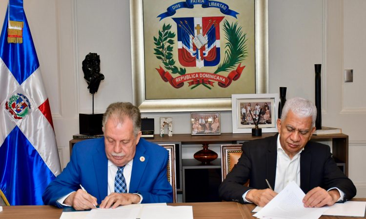 Cruz Roja Dominicana y Senado de la República firman acuerdo para promover donación de sangre