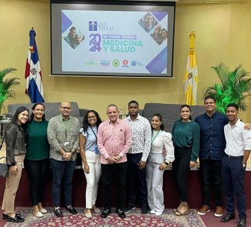 Realizan con éxito III foro sobre medicina y salud