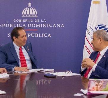 Ministros de Salud Pública y Administración Pública repasan avances para la reforma del sector salud