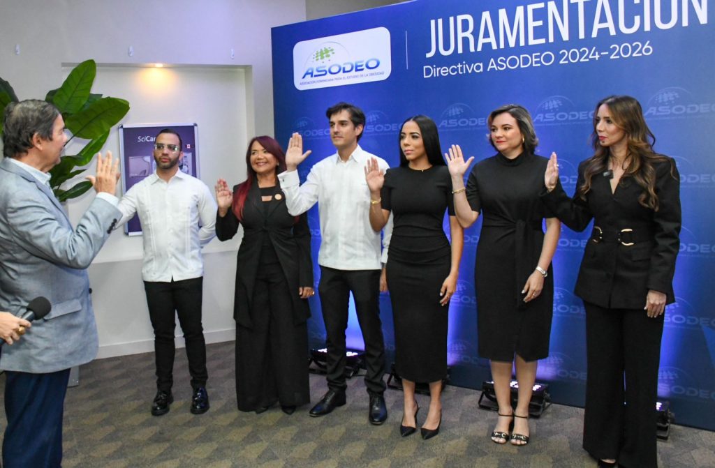 ASODEO juramentó a su directiva 2024-26, presidida por la Dra. Giselle Escaño