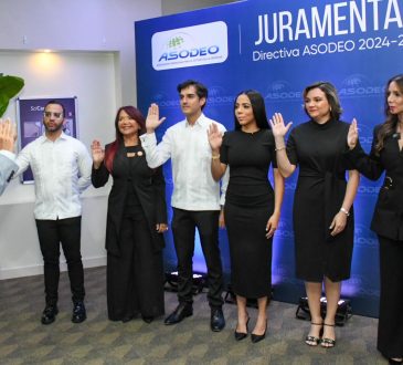 ASODEO juramentó a su directiva 2024-26, presidida por la Dra. Giselle Escaño