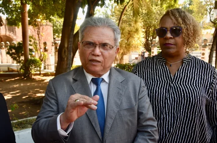 Dr. Waldo Ariel Suero