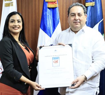 SNS recibe Sello CAF+300 por excelencia en la gestión pública