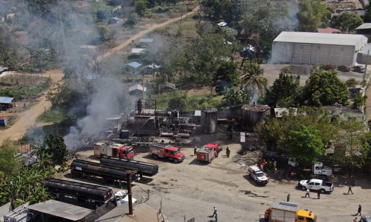 9-1-1 no reporta fallecidos en incendio de depósito de combustible en La Guayiga, Pedro Brand