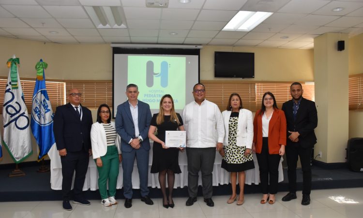 INAP premia al Hugo Mendoza por sus capacitaciones a servidores públicos