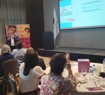 SDOG participó en el foro 'Armonía femenina: Navegando la tiroides, mente, menopausia y fertilidad'