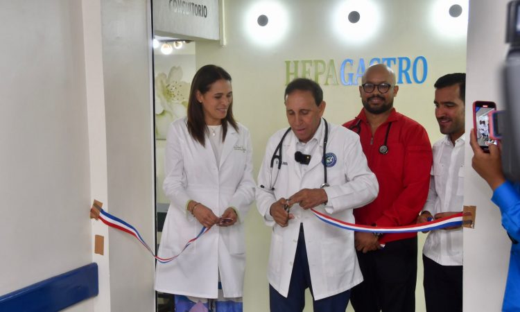 Clínica Cruz Jiminián inauguró Unidad de Endoscopia y Hepatología