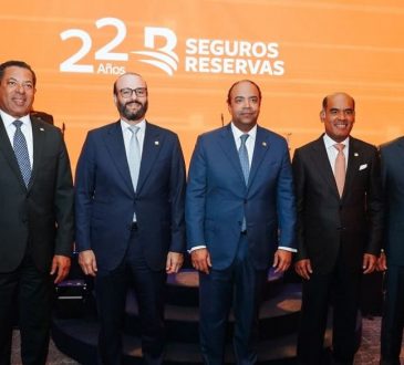 Seguros Reservas celebra su 22 aniversario con reconocimientos a corredores