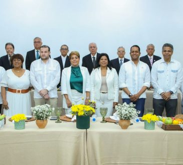 Odontólogos presentan su Consejo de Pasados Presidentes