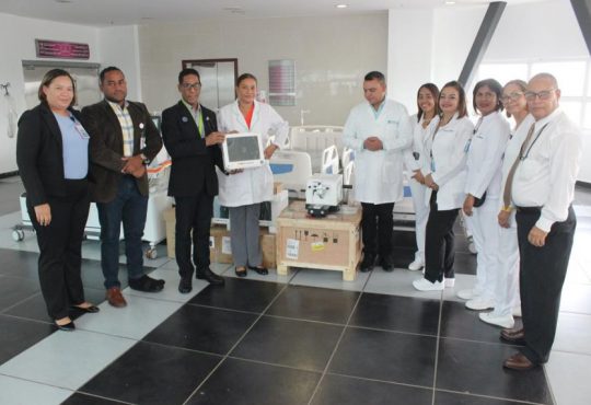 Ney Arias Lora estrena modernos equipos en diferentes áreas del centro de salud