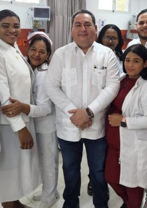 SNS reconoce labor de más de 20,000 enfermeros de la Red Pública