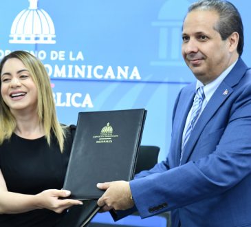 MSP y Supérate firman convenio para beneficiar a mujeres embarazadas
