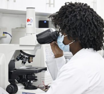 Bioanalistas realizan más de 80 millones pruebas de laboratorios en la Red Pública