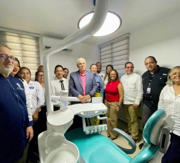 SNS abre 2 unidades odontológicas y beneficia a 20 pacientes con prótesis dentales en Espaillat