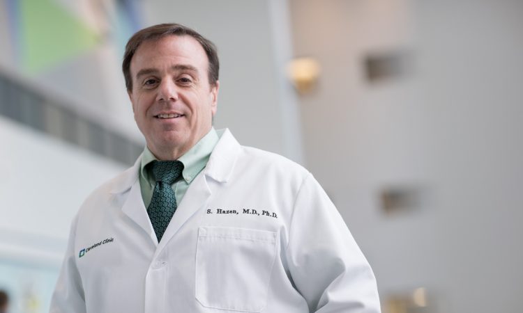 Dr. Stanley Hazen, presidente de Ciencias Cardiovasculares y Metabólicas en el Instituto de Investigación Lerner de Cleveland Clinic