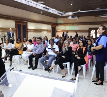 SNS orienta a colaboradores en abordaje de abuso infantil y violencia de género