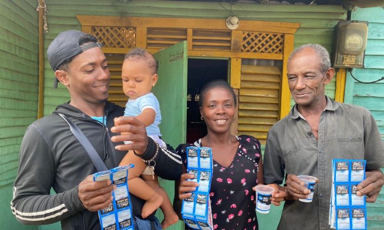 P&G y BRA beneficia, a 100,000 familias en RD con su programa 'Agua limpia'